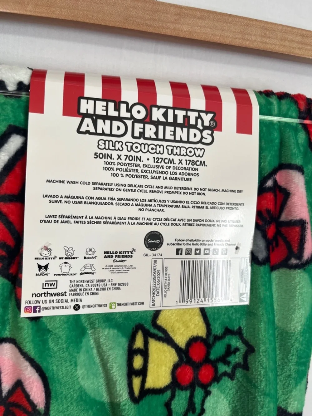 Sanrio Hello Kitty & Friends Green Red Holiday Throw